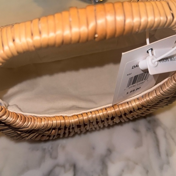 Straw Bag - Picture 6 of 6